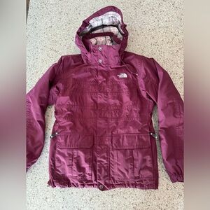 Women’s North Face ski jacket sz med